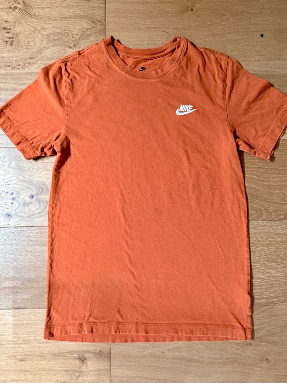 Nike Sportswear Club Tee Rust Orange Futura Logo Embroidered Unisex Fit Small